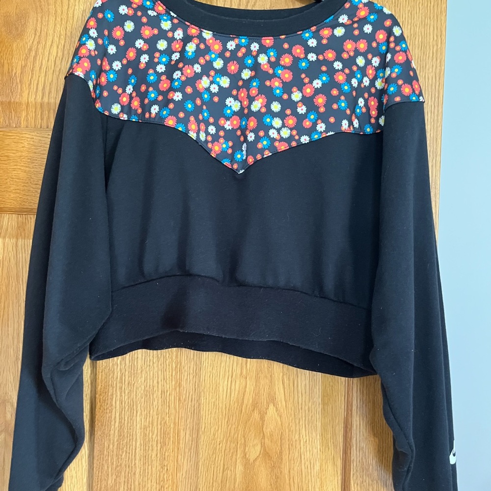 Nike Crop Top Sweatshirt